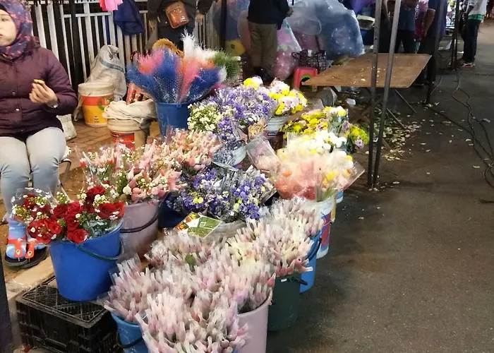 Famous Night Market Nearby